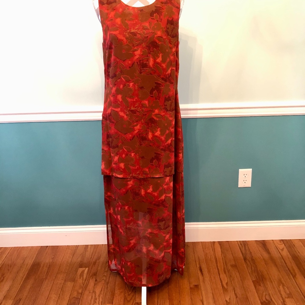 Lovely 2 tier tie back sleeveless dress